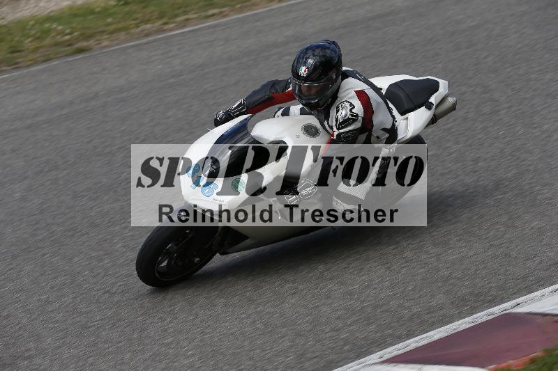 /09 19.04.2026  Caremotion get faster ADR/Gruppe gruen/816